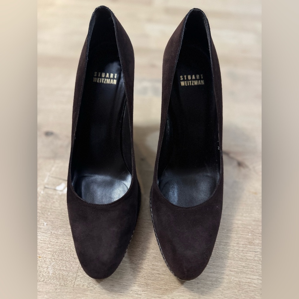 Stuart Weitzman chocolate Brown Suede Heels - Picture 5 of 14